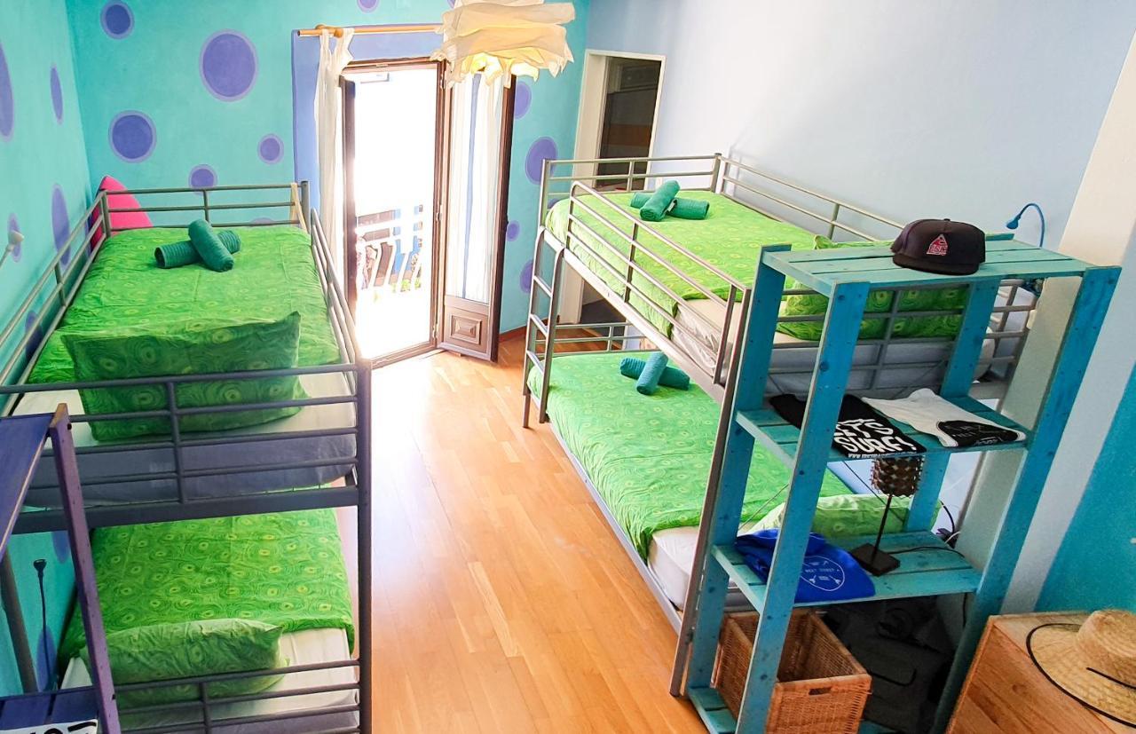 Хостел Ericeira Surf Camp Екстер'єр фото