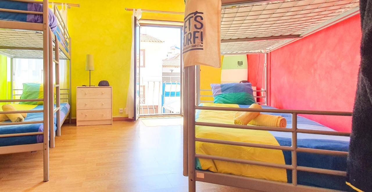 Хостел Ericeira Surf Camp Екстер'єр фото