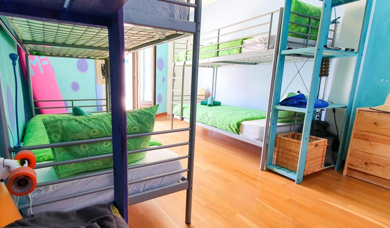 Хостел Ericeira Surf Camp Екстер'єр фото