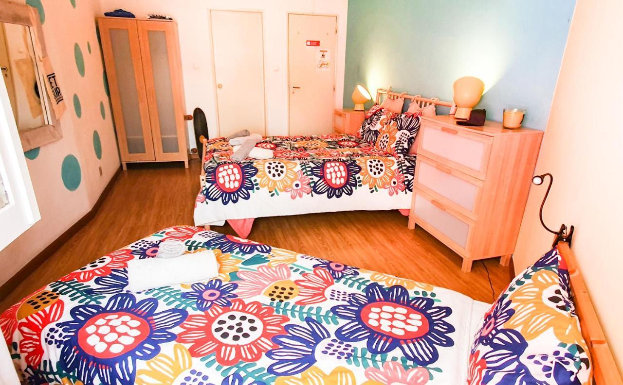 Хостел Ericeira Surf Camp Екстер'єр фото