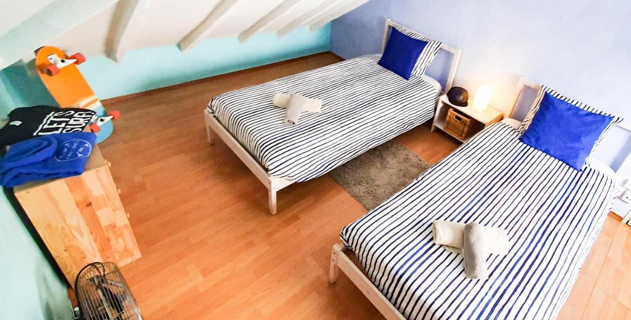 Хостел Ericeira Surf Camp Екстер'єр фото