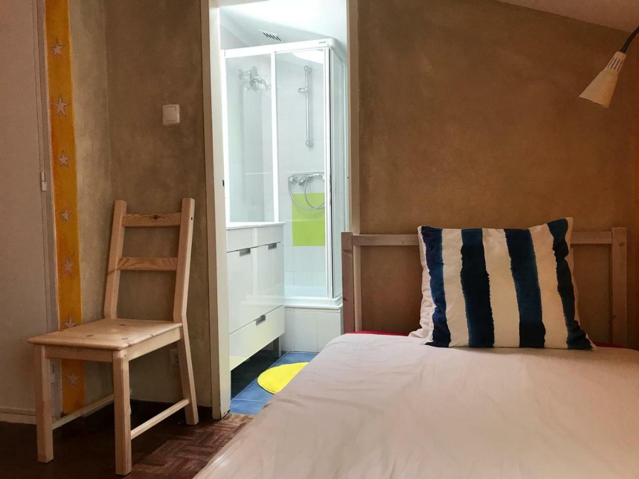 Хостел Ericeira Surf Camp Екстер'єр фото