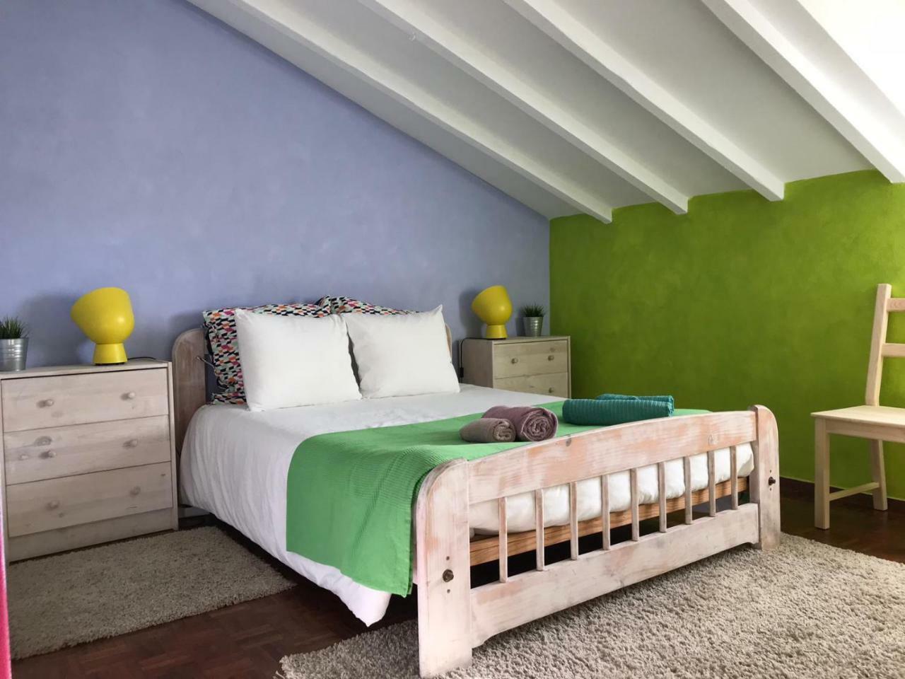 Хостел Ericeira Surf Camp Екстер'єр фото